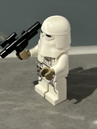 LEGO Star Wars Snow Trooper Minifigure w/ Blaster - Picture 6 of 9