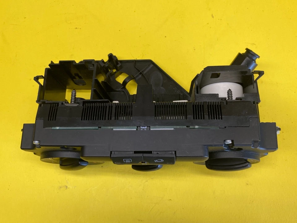 VOLKSWAGEN PASSAT 2006-2010 UNIDAD DE TEMPERATURA DE CONTROL DE CLIMA CALEFACCIÓN OEM Foto 2 de 4