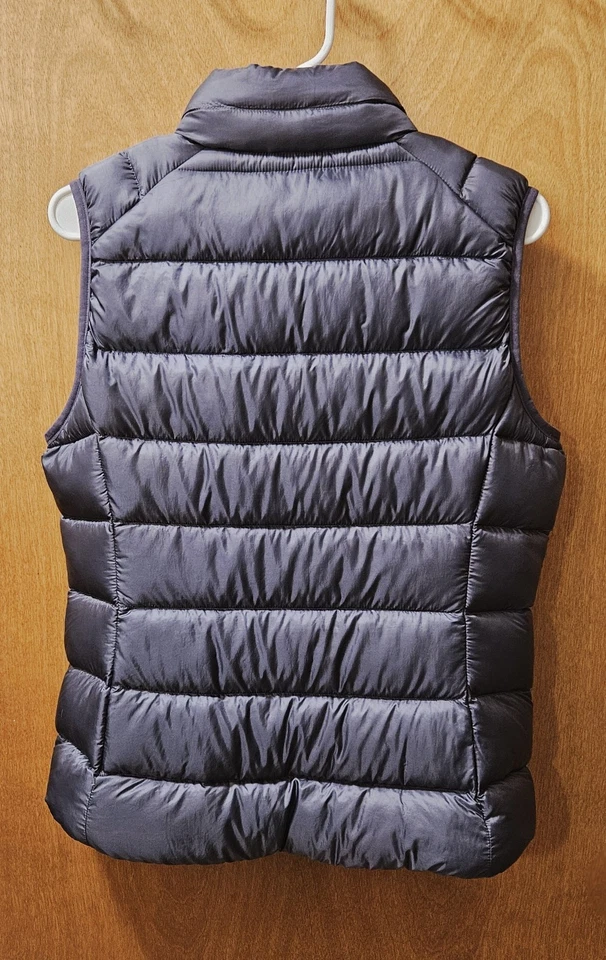 Chaleco de plumón REI mediano para mujer, grisáceo-púrpura con forro de color albaricoque Foto 2 de 4