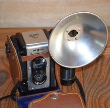 Vintage 1950's Argus Model 75 Box Camera w/Leather Case  Flash Mount Untested