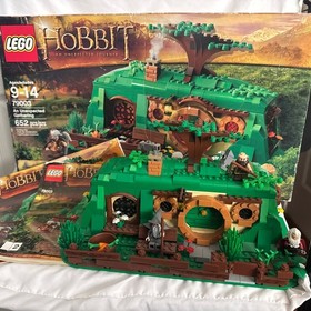 LEGO The Hobbit: An Unexpected Gathering 79003 Complete Set w/box and manuals.