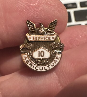 Vintage US Department Of Agriculture 10 Year Service Lapel Pin Gold Tome White E