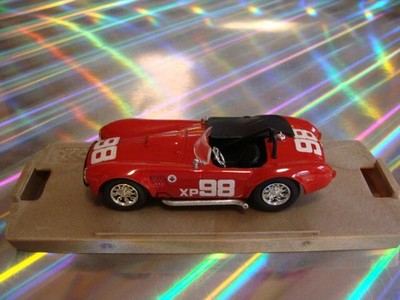 ´62 AC Shelby Cobra Riversaide XP98 Modellauto Box Model in rot 1:43