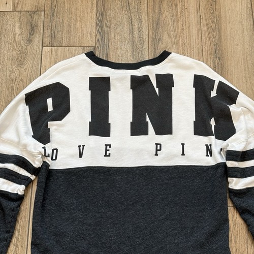 Victoria’s Secret LOVE PINK Black/White Big Spell Out Sweatshirt Size Medium/M - Picture 2 of 7