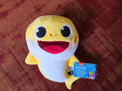 Pinkfong Baby Shark Offizielle Liedpuppe mit Tempokontrolle Baby Hai Neu