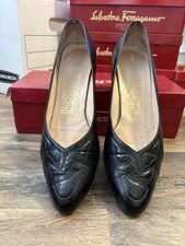 vintage Salvatore Ferragamo black leather pumps snakeskin cap toe 8.5AA.