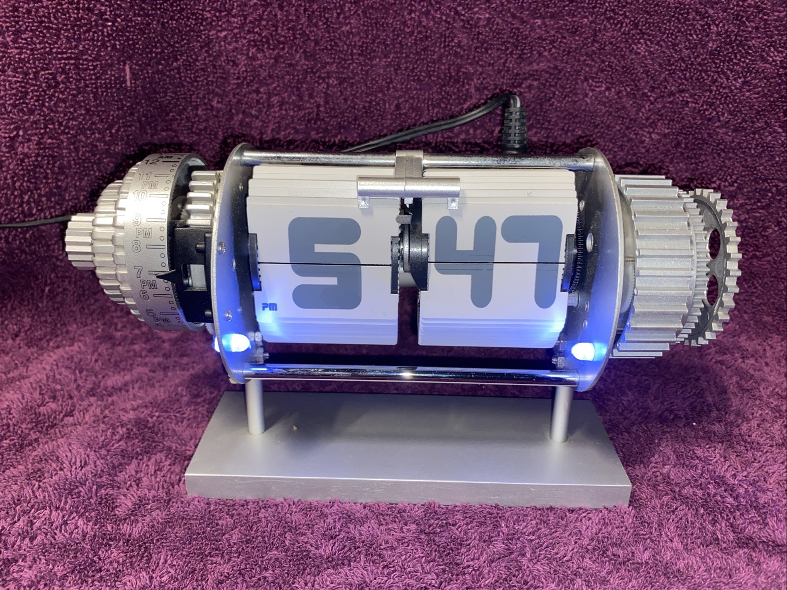 Bomba Flip Mechanical Alarm Clock Retro ‘Green Lantern Movie’ WORKING