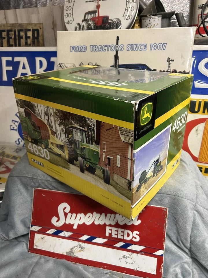 Trattore John Deere 4630 1/16 ruote posteriori doppie, edizione concessionaria - Immagine 3 di 4