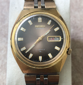 seiko automatic 17 jewels gold watch