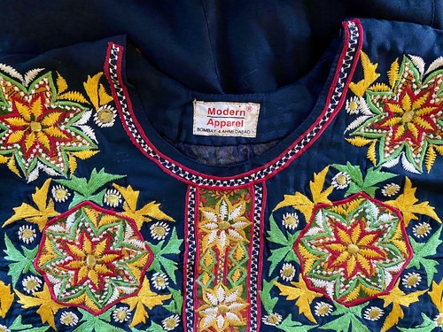 RARE 60s Indian Black Silk Multicolor Hand Embroidered BOHO Tribal Tunic Dress - Picture 11 of 12