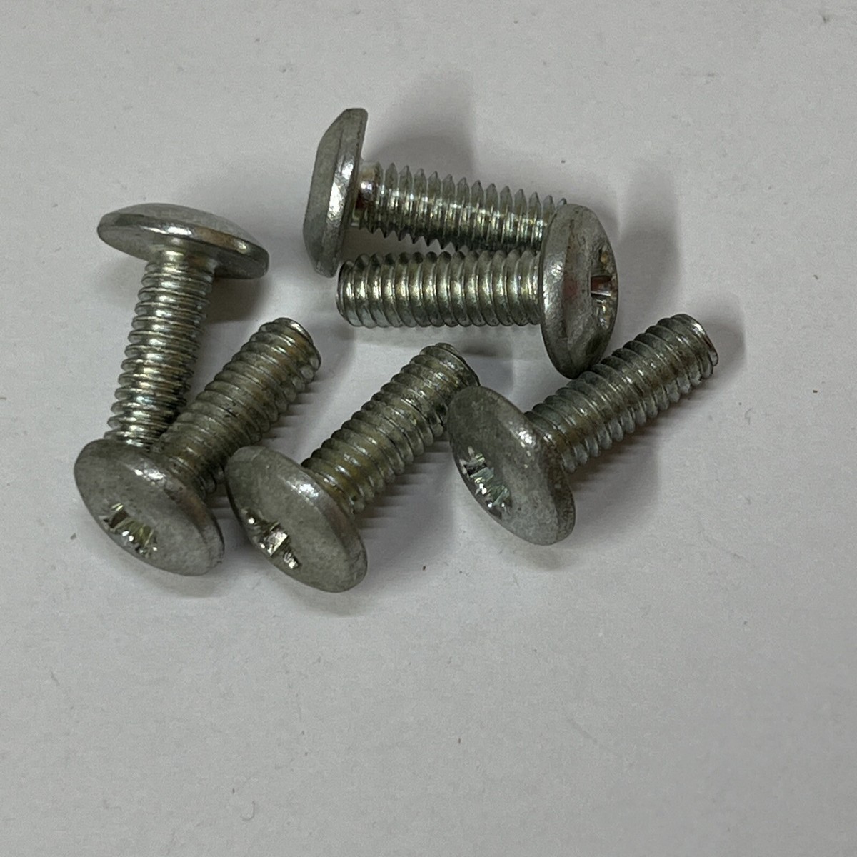 ハーレーダビッドソン 6 Genuine Harley Davidson 8-32 x 1/2