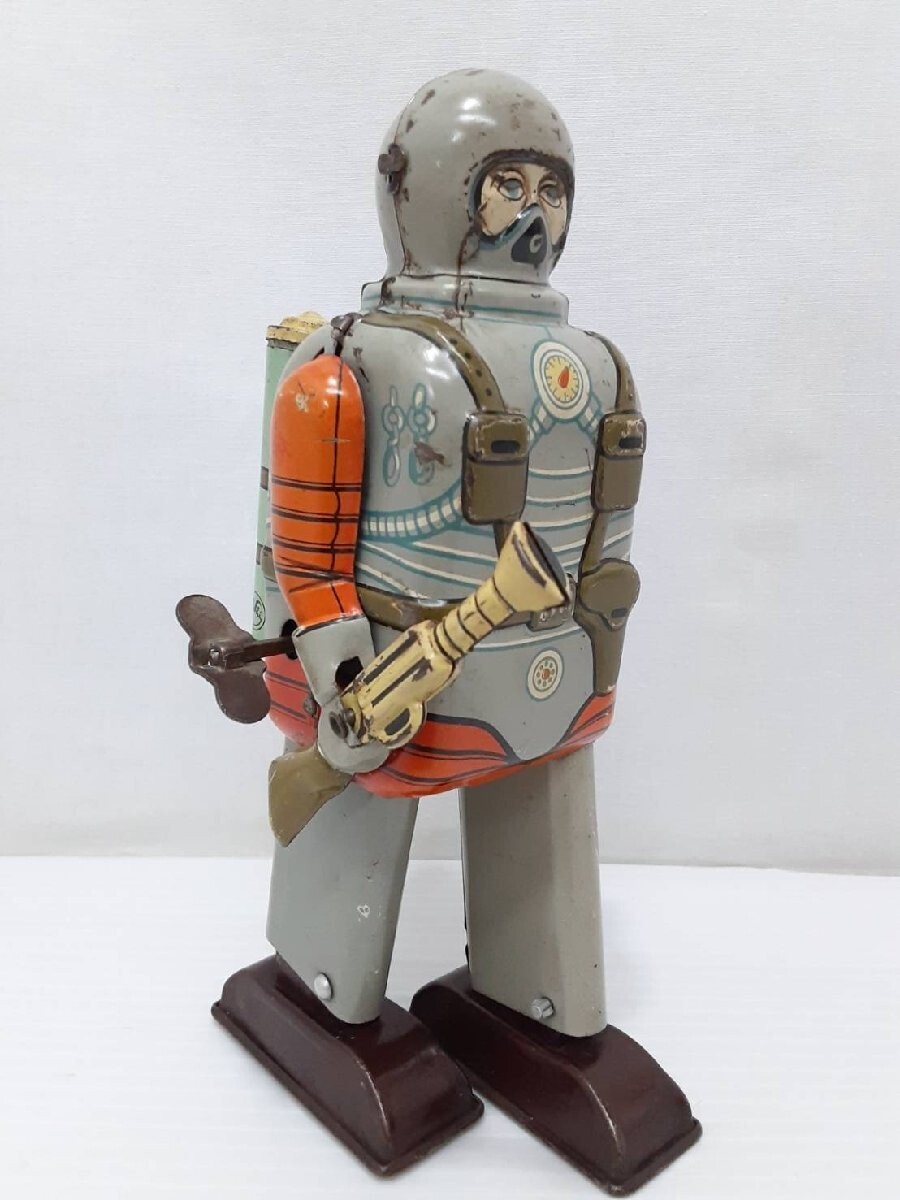 Astronaut Tin toy Wind-up 1950s Vintage Japan Nomura Toy Working