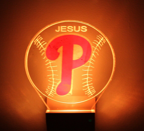 Enchufe LED personalizado luz nocturna Philadelphia Phillies MLB, sensor de amanecer - Imagen 11 de 12