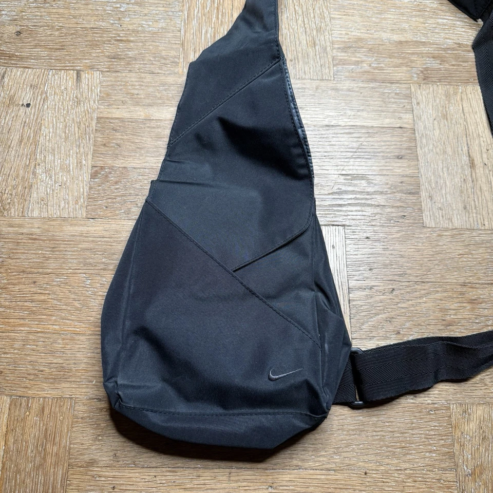 Vintage Nike Sling Bag One Strap Y2K 90s Backpack - Image 2 of 4
