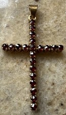 Anhänger Kreuz Gg750, besetzt mit Granatsteinen, 40 mm Länge, 22 mm Breite, 3Gr.