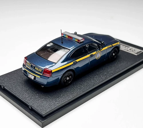 Rollin 1:64 2008 Blue NYSP Police Charger Muscle Model Diecast Metal Car - Picture 3 of 8