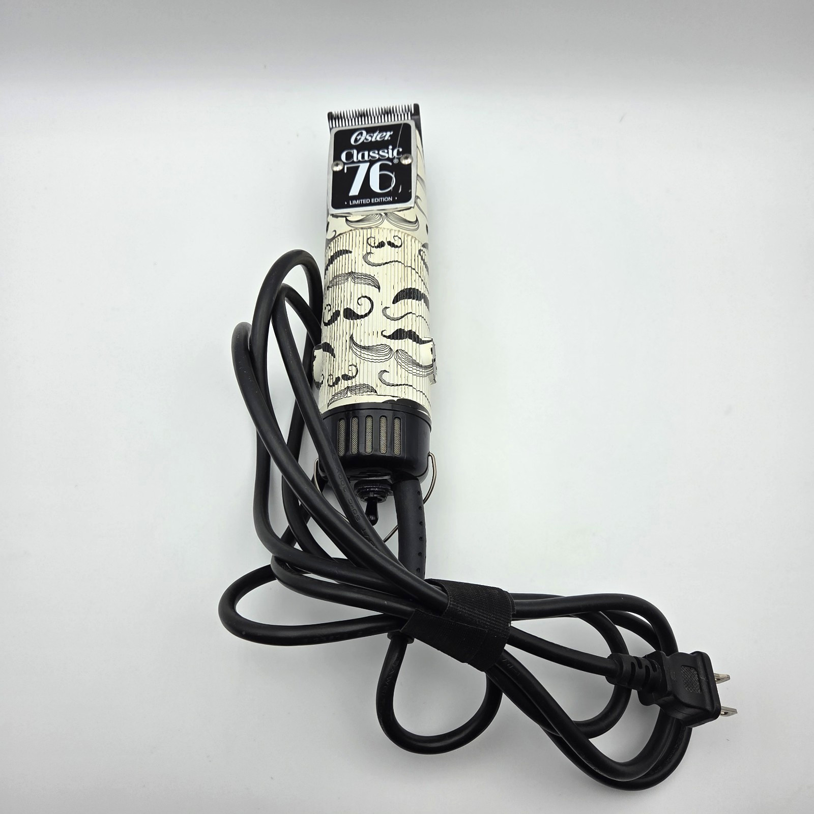 Oster Classic 76 Detachable Blade Clipper 76076-150 Limited 