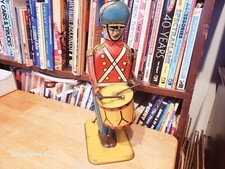 VINTAGE 1930's  LARGE WOLVERINE TIN LITHO WIND UP  #27 DRUM MAJOR  #2