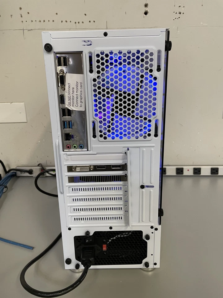PC para juegos antigua Vipr Tech I7 2600, 2da generación Intel i7 8 GB Ram caja abierta Foto 4 de 4