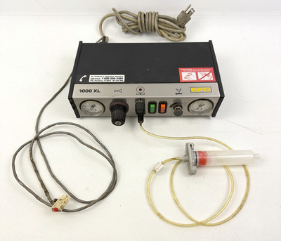 EFD 1000XL Electronic Fluid Adhesive Dispenser w/ Controller & Syringe Untested