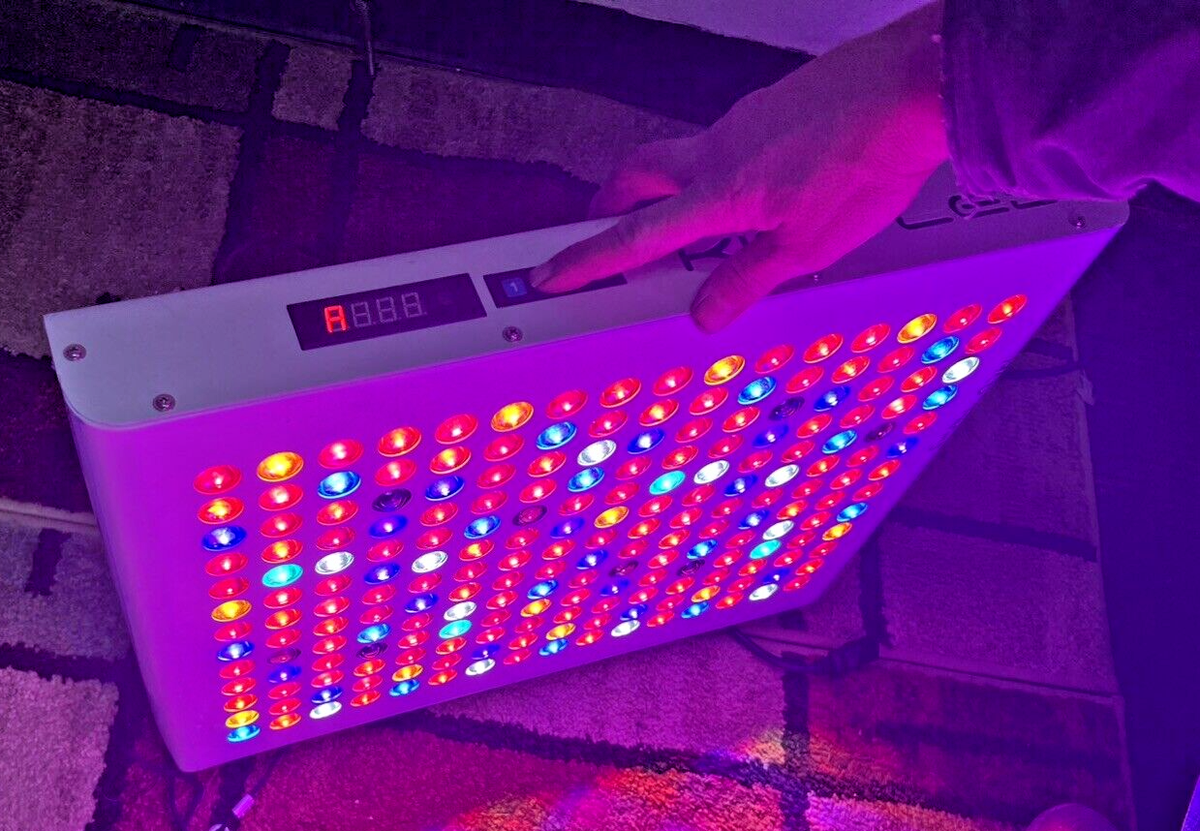 Kind LED K5 Series XL750 Indoor LED Grow Light WHITE Great FAST