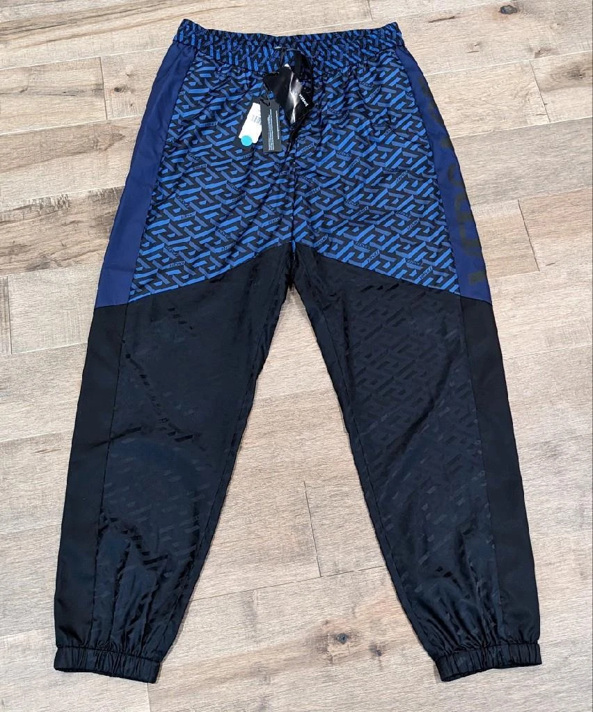 895 Mens Versace Monogram Greca All Over Print Jogger Pants Black