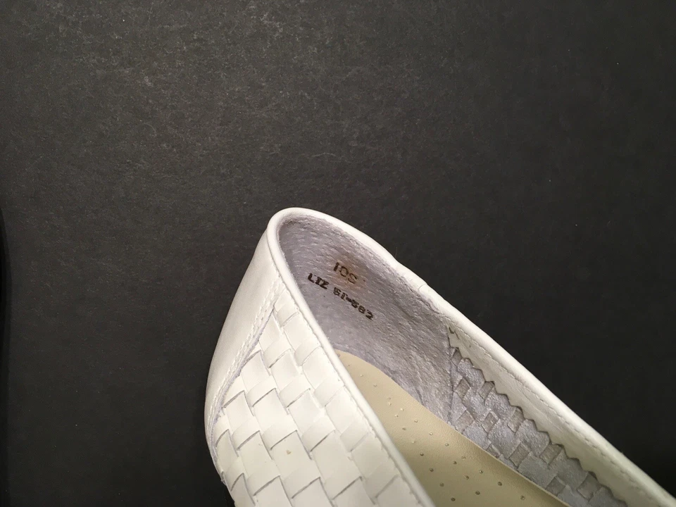 Ladies White Trotters Calf Skin Woven Loafers sz 10 S style Liz - Image 4 of 4