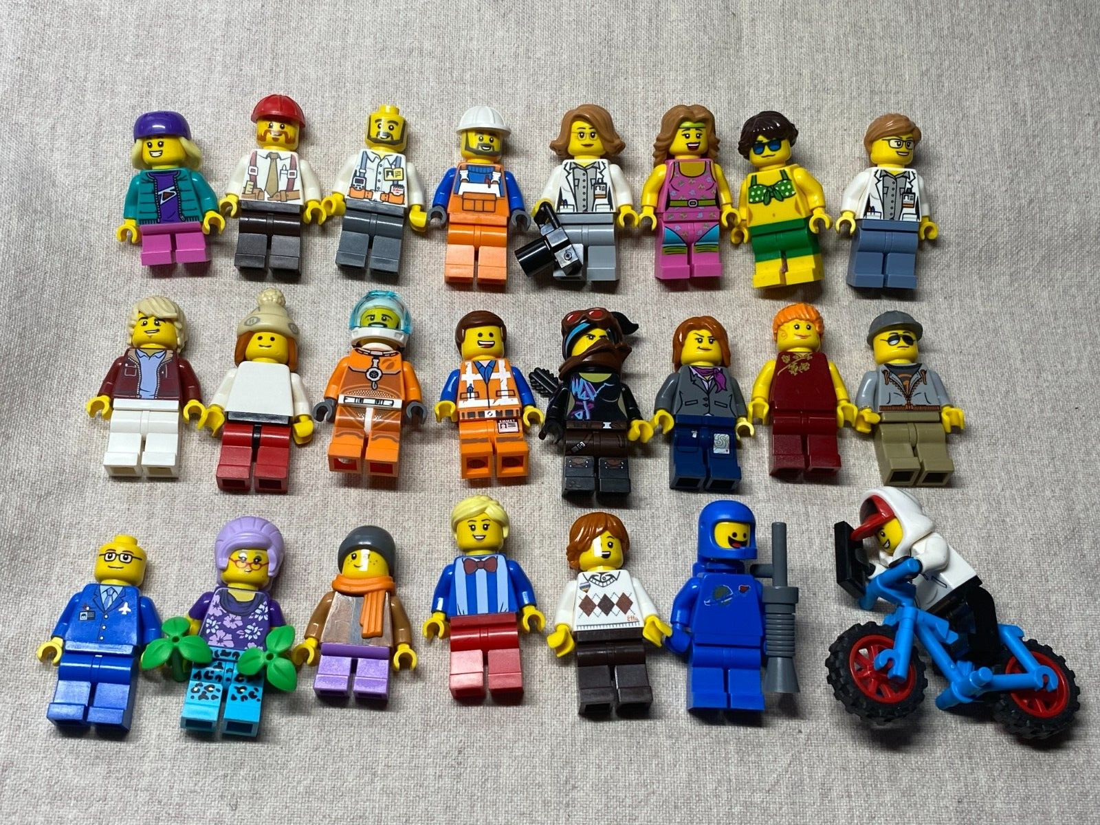 LEGO Minifigures Misc Lot of 23 Figures