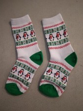 Kids size 7 - 9 socks Christmas Penguins 270179