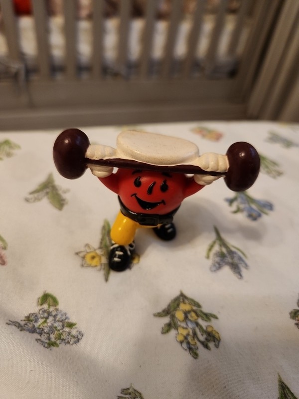VINTAGE THE KOOL-AID MAN WITH WEIGHTS MINIATURE PVC FIGURE MINI FIGURINE