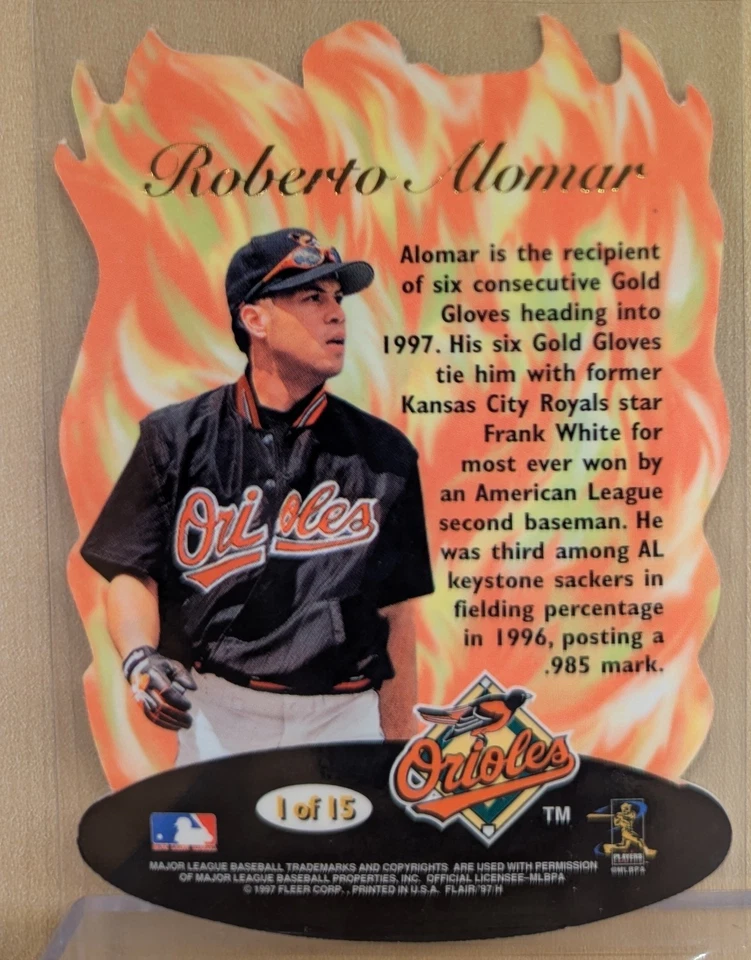 1997 Flair Showcase HOT GLOVES #1 Roberto Alomar HOF RARE ICONIC DIE CUT INSERT - Image 2 of 2