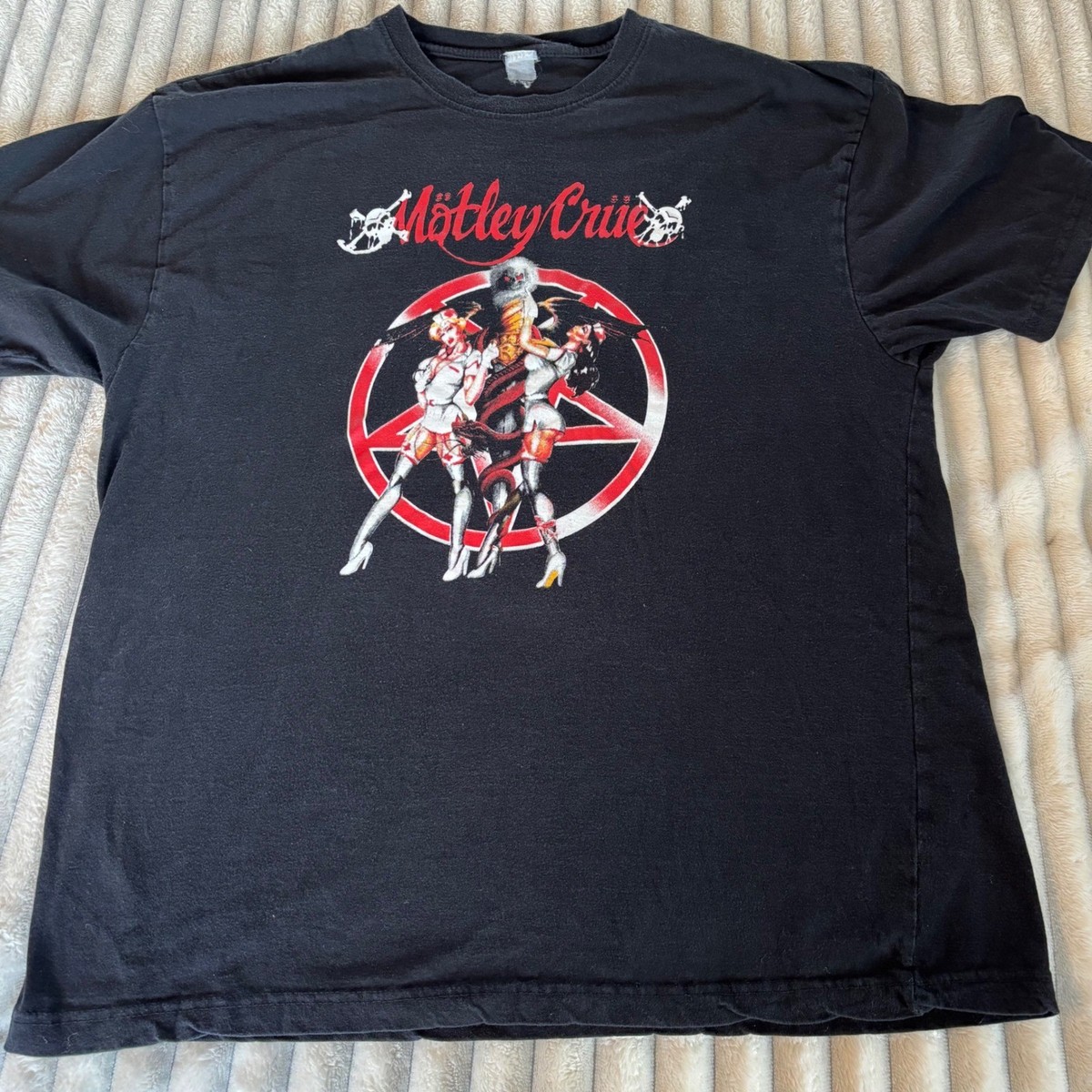 Vintage Motley Crue T Shirt Band Tee Graphic Rock Metal 80s Black