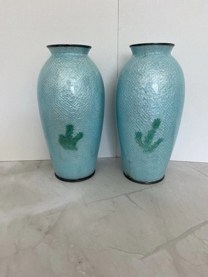 Jarrones japoneses cloisonné azules con pez dorado Koi naranja 1945-1952 Foto 3 de 4