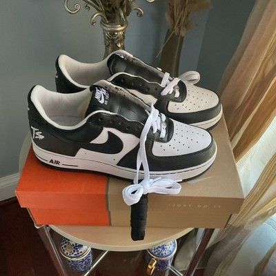 Size 9.5 - Terror Squad x Nike Air Force 1 QS Low Blackout