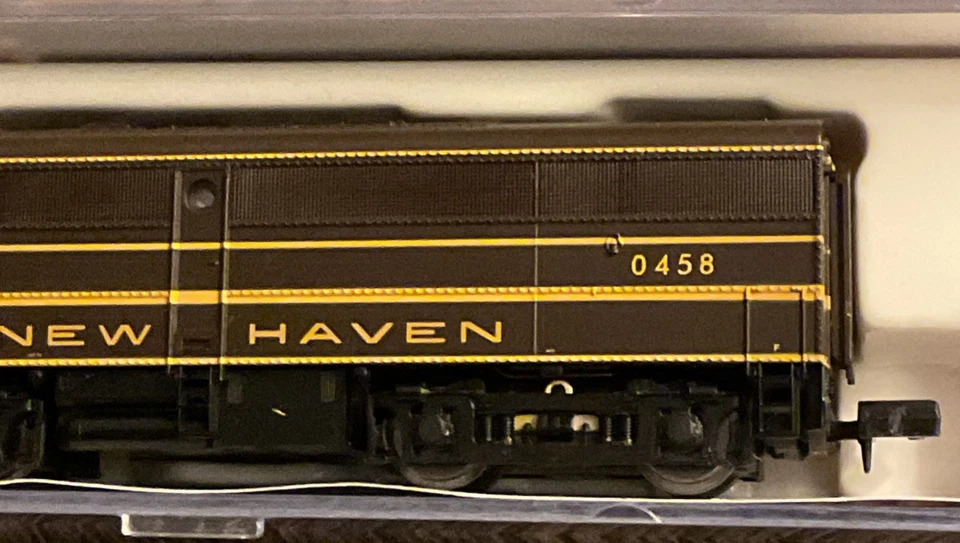 Locomotora realista escala N 7449 FB1 NH #0458 Foto 3 de 4