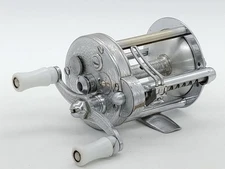 Vintage Pflueger Summit Baitcasting Fishing Reel Engraved Side Plates USA !!!