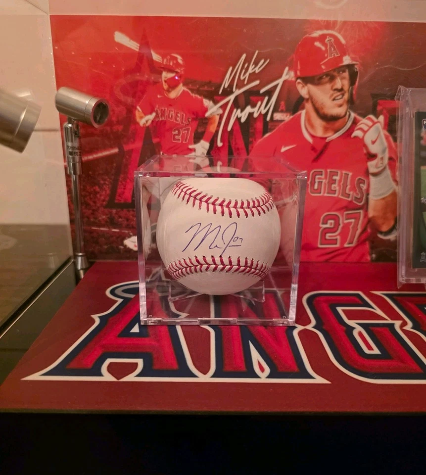 МАЙК ФОРЕЛЬ-ЗАКАЗ ВИТРИНА С ОГНЯМИ С АВТОГРАФОМ МЯЧ И БОУМЕН ДЕБЮТАНТ КАРТА - Изображение 3 из 4