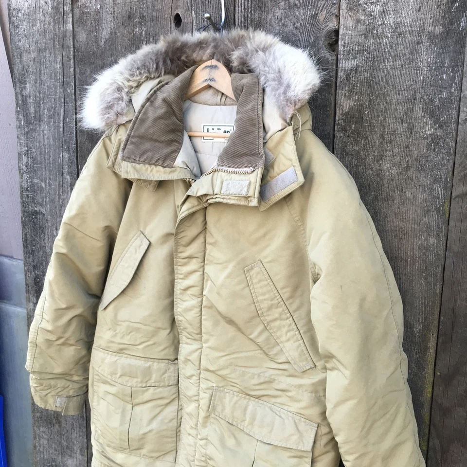 Vintage L.L. Bean Coyote Fur Trim Goose Down Fill Winter Parka 1330 Mens Medium - Image 2 of 4