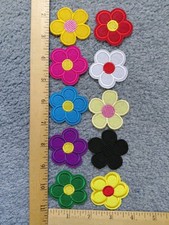 LOT OF 10 DAISY FLOWERS IRON ON PATCHES free shipping