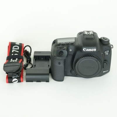 Canon EOS 7D Mark II Digitale Spiegelreflexkamera mit EF-S Mount Top Zustand