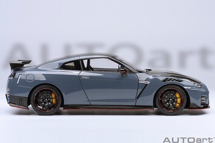 1/18 Nissan GT-R (R35) Nismo RHD (Stealth Gray) 2022 Model Car By