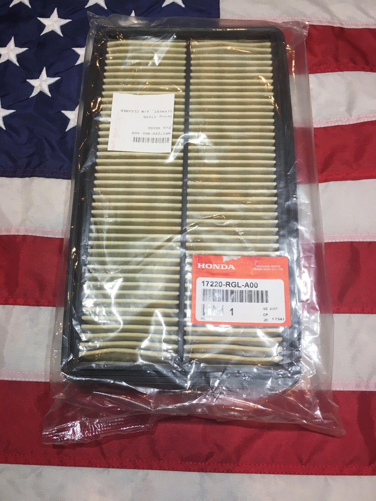 Genuine OEM Honda Element Assembly Engine Air Cleaner 17220-RGL-A00.  NIP.