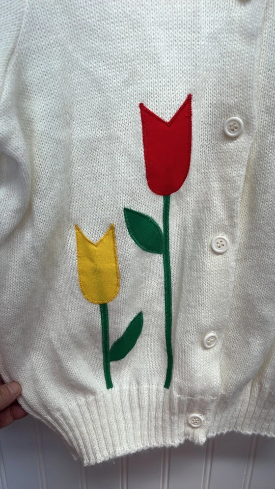 Cárdigan tejido vintage con apliques de tulipán blanco Florence Eiseman para niñas S 14 Foto 3 de 4