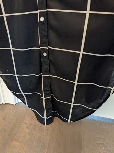 Passport Women's hi-lo Button Front Black / White Check Shirt Size L Large - Picture 4 of 6