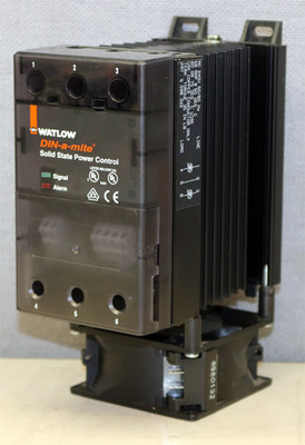 Watlow DIN-a-mite Solid State Power Control DC2V-5624-F0S1 w/ Fan 3115FS-12T-B30