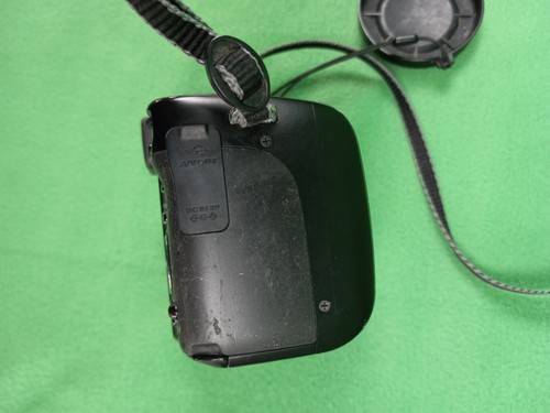 Kodak EasyShare Z712 IS 7.1 Megapixel Digital Camera - Picture 6 of 11