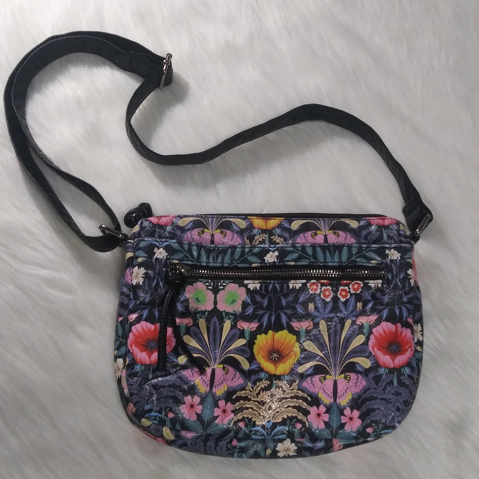 Bueno Adjustable Crossbody Bag Floral Butterfly Black… Gem