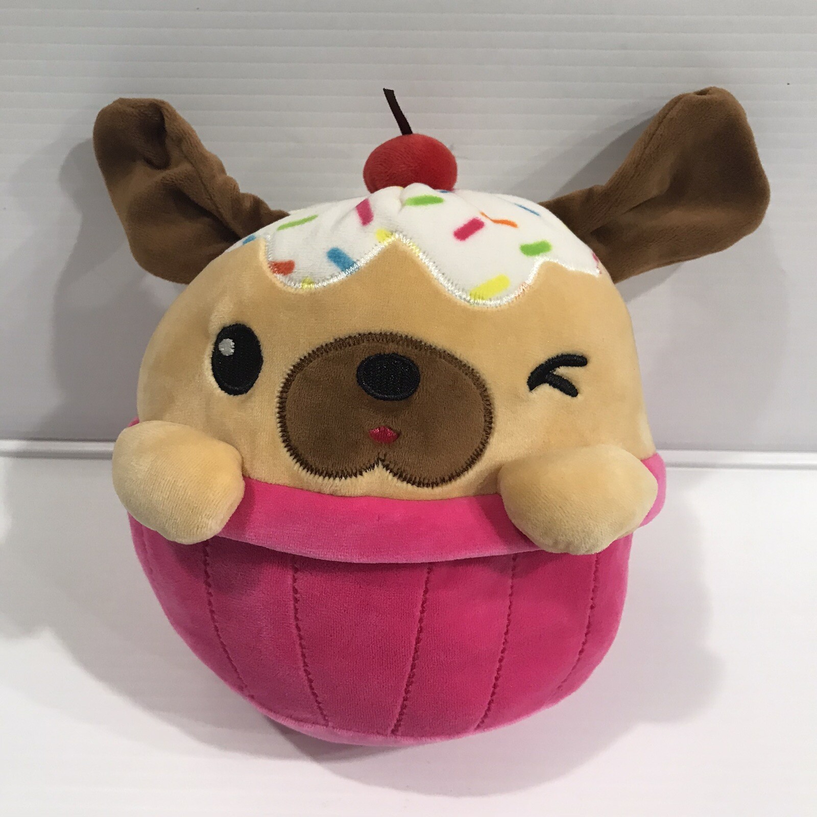 What Is In A Sprinkles Dog Cupcake