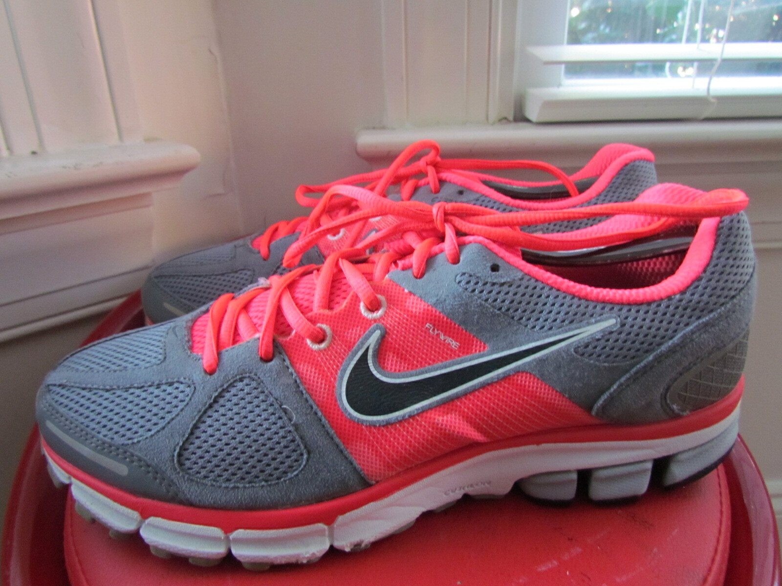 NIKE PEGASUS 28 WOMEN'S RUNNING SHOES 