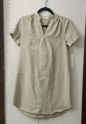 Lush Women s Beige Solid V-Neck Short Sleeve Pullover Blouse Size S